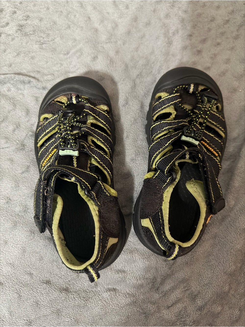 Keen Kids Black and Yellow Sport Sandals - little kid Sz 12